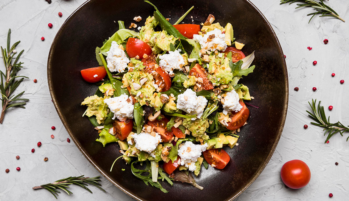 tasty-healthy-salad-close-up-3